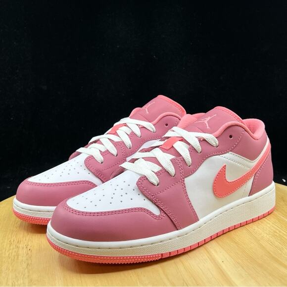 Air Jordan 1 Low GS Berry Pink 553560-616 Size 6Y/ 7.5 Wmns Retro Sneakers - Picture 2 of 9